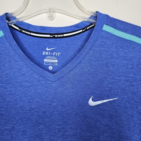 Nike Dri-Fit Running Shirt Size Small - Picture 4 of 6